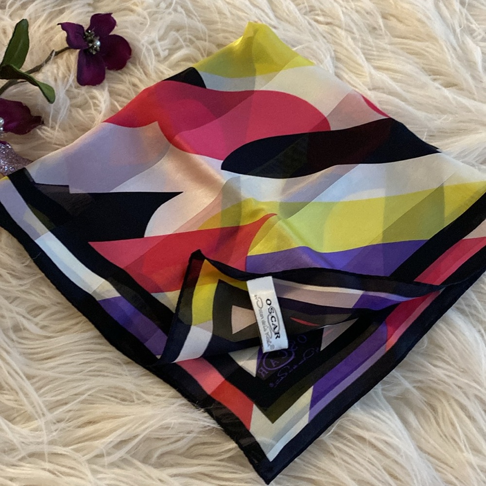 OSCAR de la RENTA 100% silk scarf - Picture 7 of 11